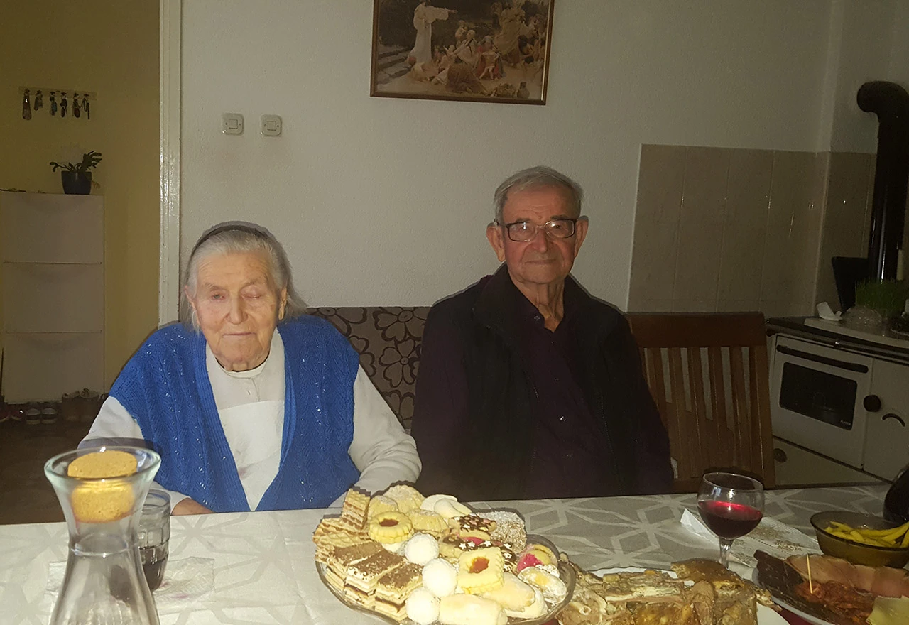 Stana i Petar nakon 70 godina braka imaju 74 potomka