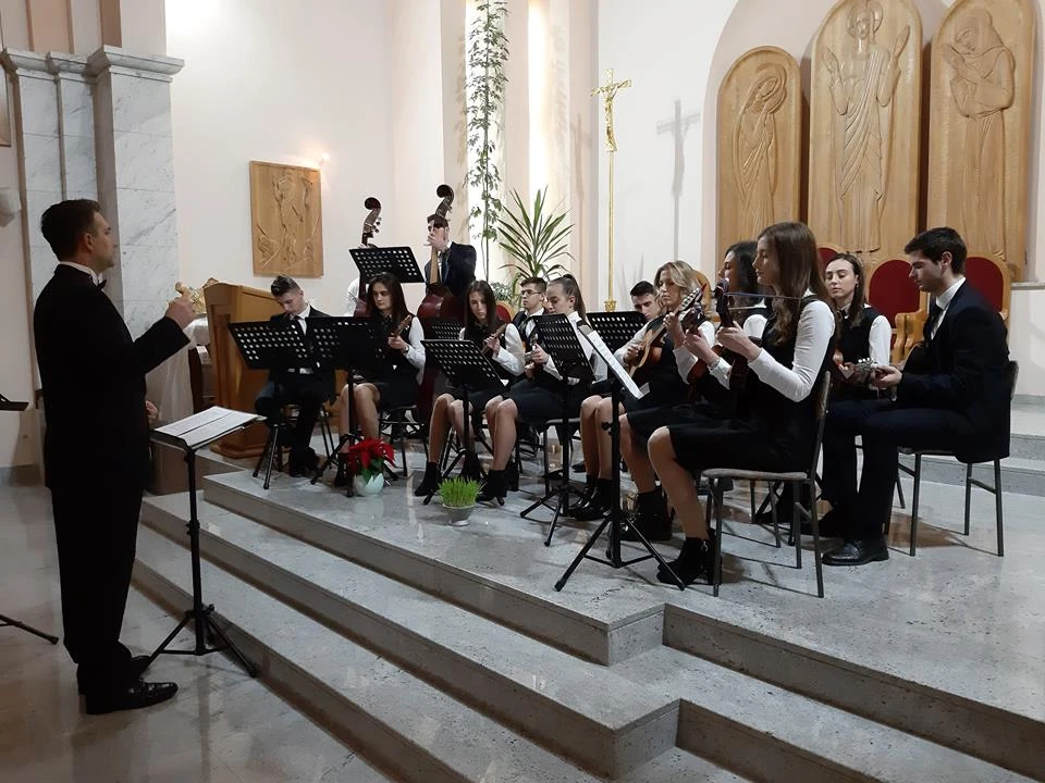 Prelijep dar građanima Mostara: Božićni koncert HKD Napredak