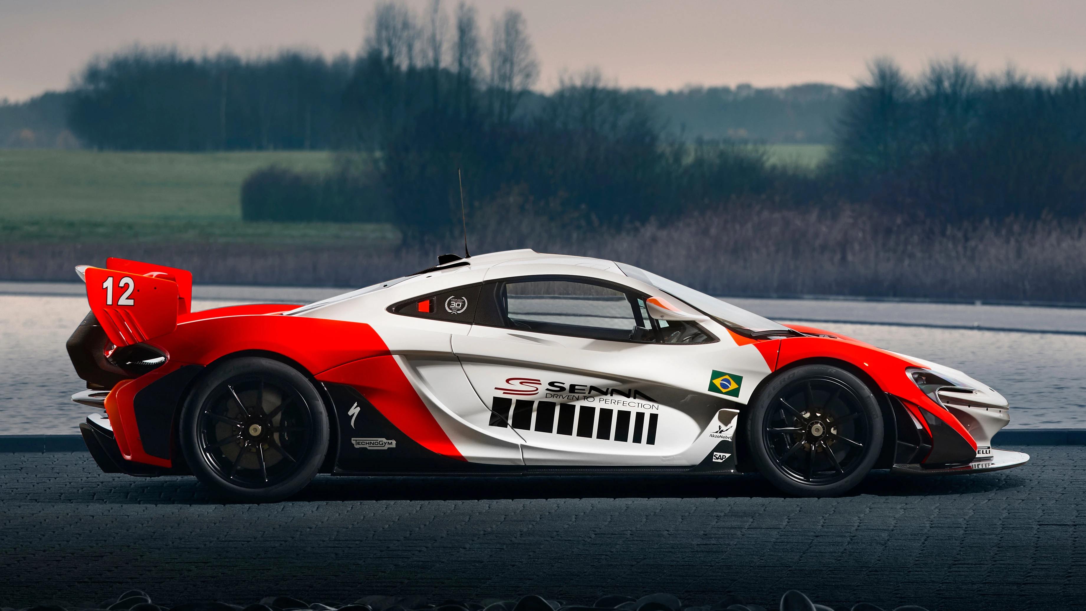 McLaren P1 GTR u čast Ayrtona Senne