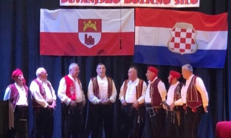 Na 'Duvanjskom božićnom silu' predstavljeno hrvatsko tradicijsko blago