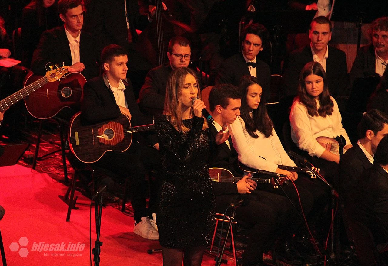 Održan Božićni koncert Akademskog zbora Pro musica i Tamburaškog orkestra Mostar