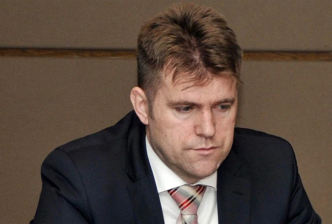 Donijeti odluku o privremenom financiranju ili usvojiti proračun