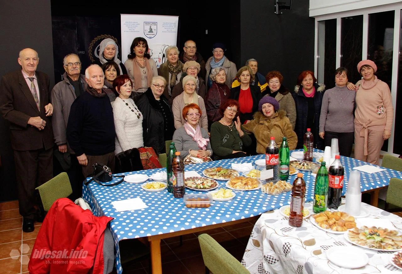 Stari i novi članovi proslavili 20 godina postojanja Gradskog zbora Mostar
