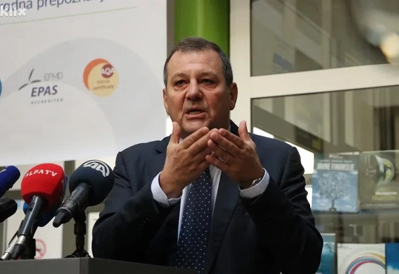 Liječnik pod istragom za pranje novca savjetnik Komšića o vanjskoj politici!
