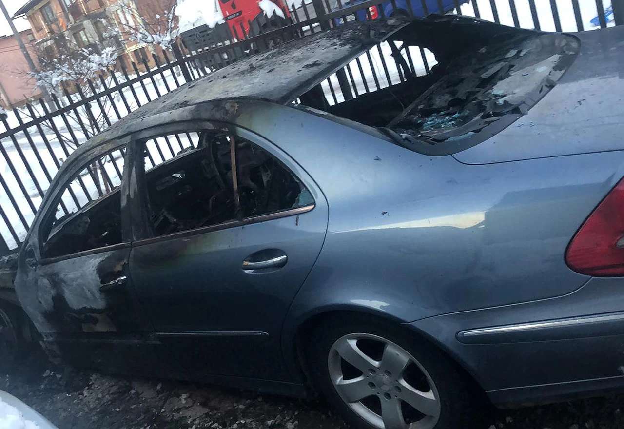 Zapaljeno više automobila sarajevskog rent-a-cara