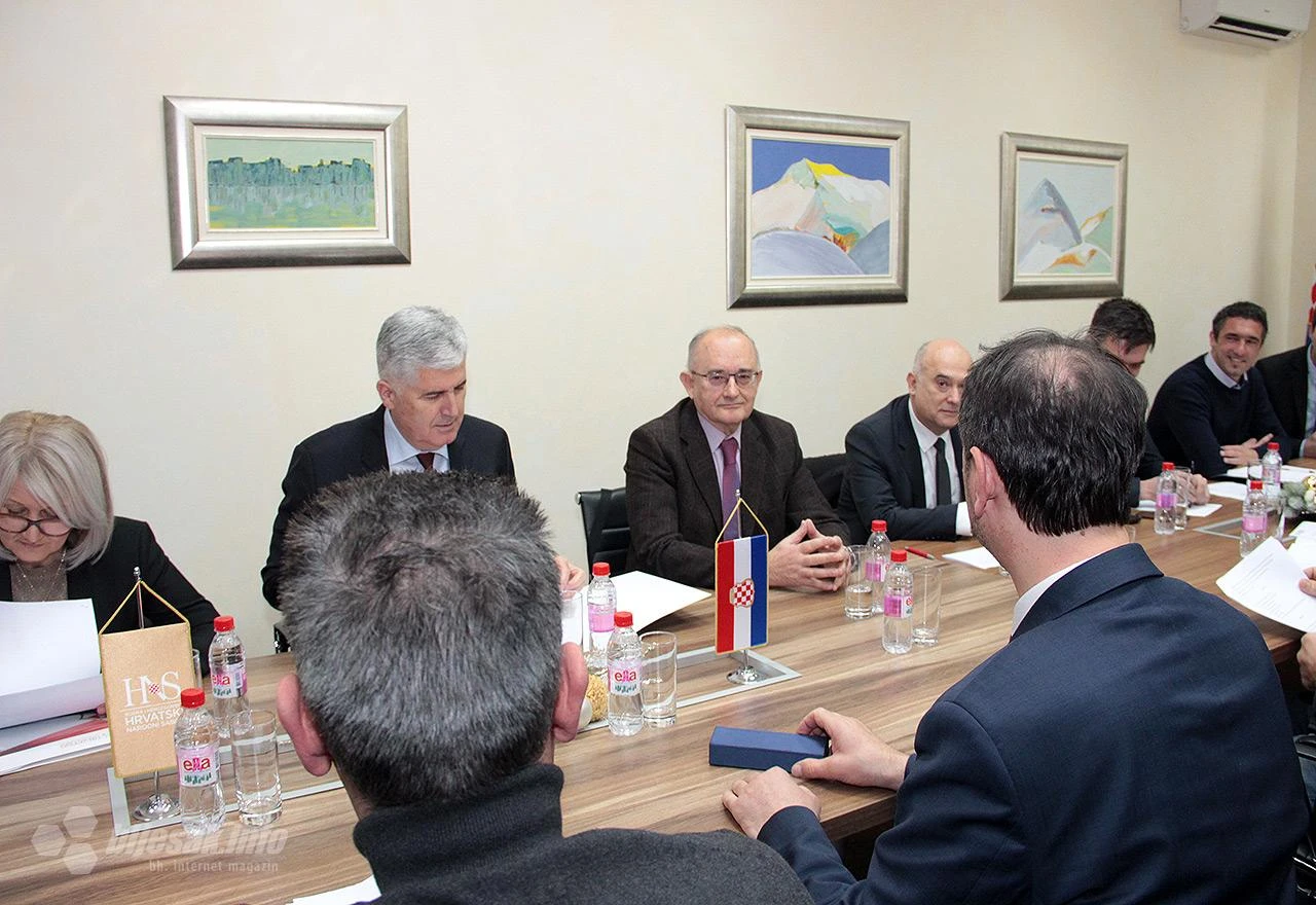 Čović poručio: Vijeće ministara uskoro, a na Vladu Federacije ćete se načekati