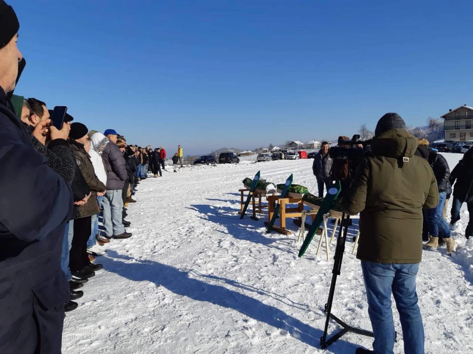 Sahranjena ubijena djeca iz Bihaća