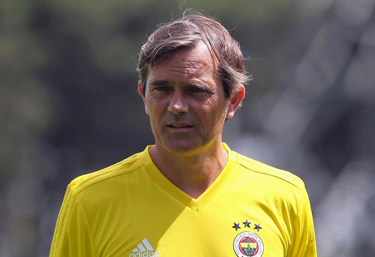 Phillip Cocu više nije trener Fenerbahčea