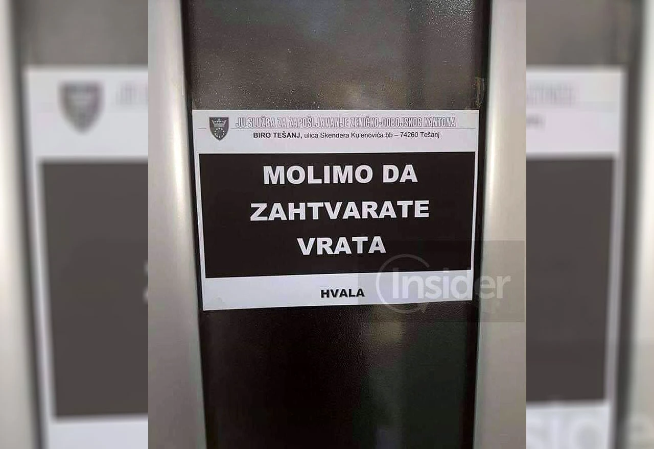 Natpis s tešanjskog biroa uveseljava korisnike društvenih mreža