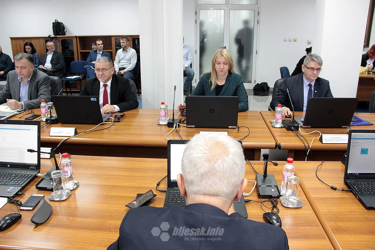 Proračun Federacije: U džepu 2,6 milijardi KM