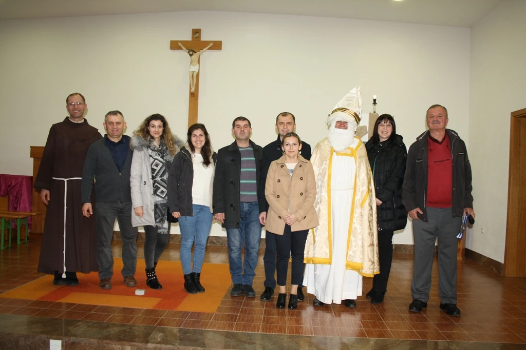 Sveti Nikola razveselio mališane širokobriješkog sela Dobrič