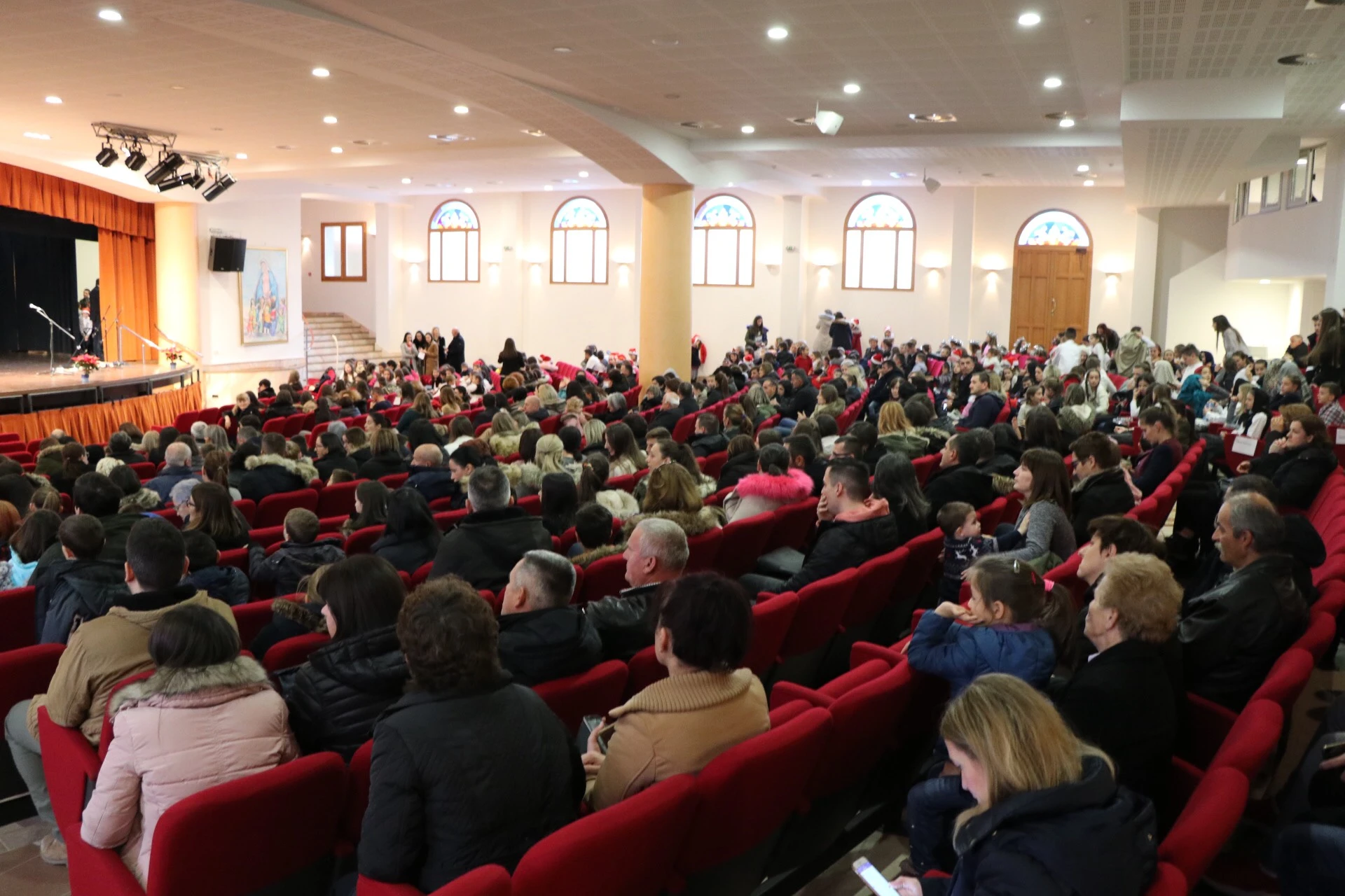 U Širokom Brijegu održana ''Božićna priredba malih folkloraša''