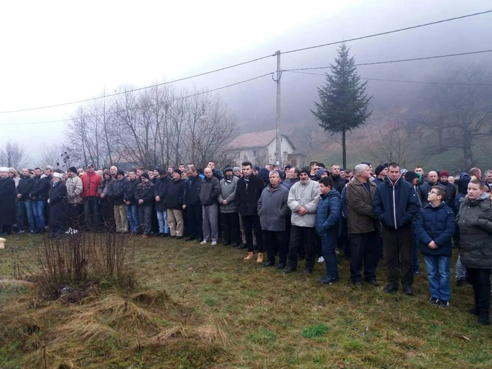 Novi Travnik: Sahranjene majka i kćer koje su poginule u prometnoj nesreći 