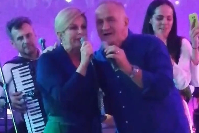VIDEO | Grabar-Kitarović i Mate Bulić otpjevali hit ''Domu mom''