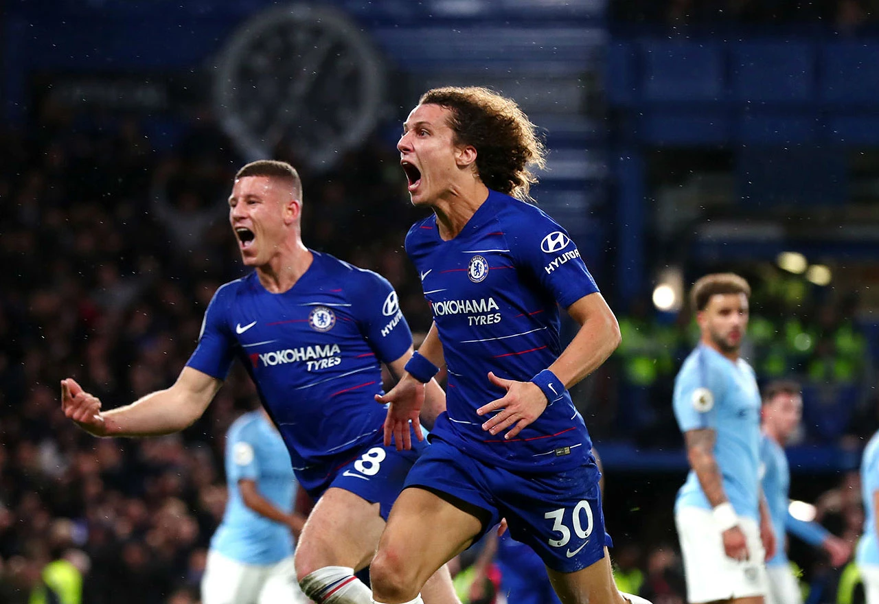 Chelsea ''skinuo'' Manchester City, Liverpool na vrhu