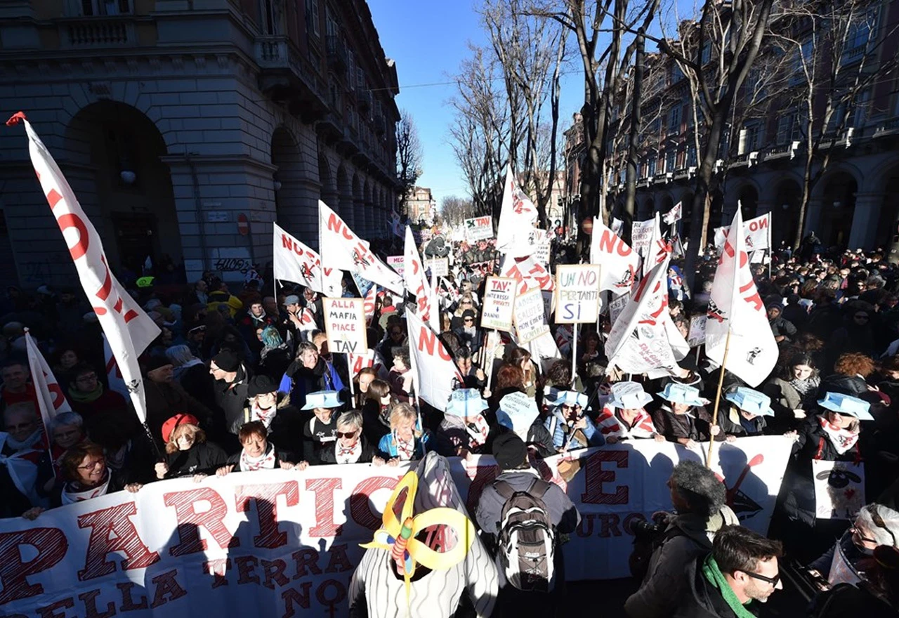 Deseci tisuća prosvjednika protiv brze željezničke linije Lyon-Torino