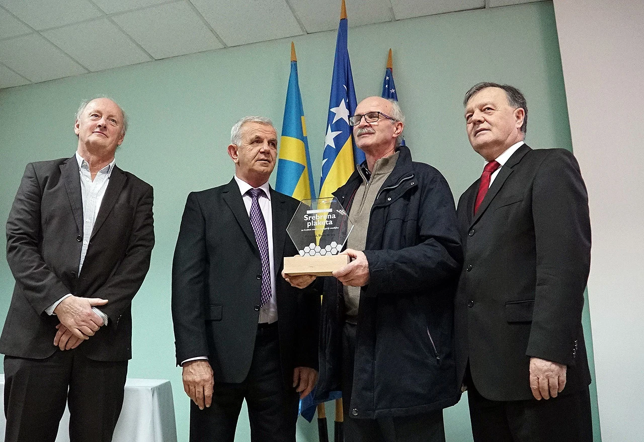 Hercegovina prednjači: Dodijeljena priznanja najuspješnijim pčelarima