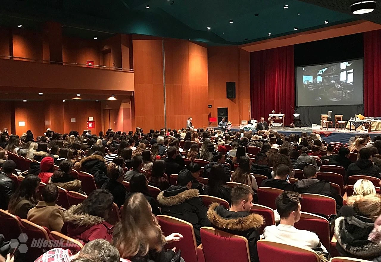 Draga čeljadi: Predstavljen Drugi, bit će i Treći eroGAG