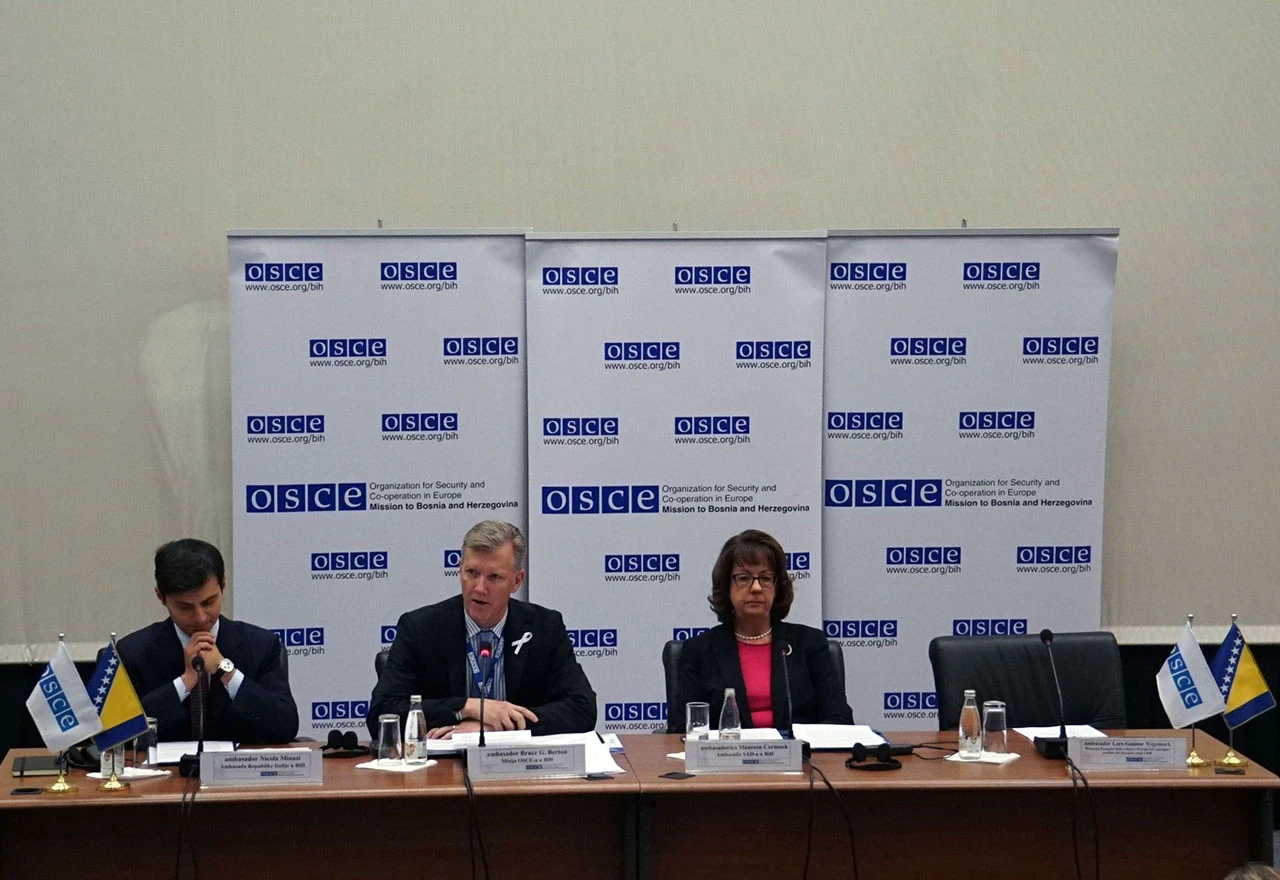 Etnička segregacija: Djeca hrvatske i bošnjačke nacionalnosti izvrgnuta 'žalosnoj praksi'