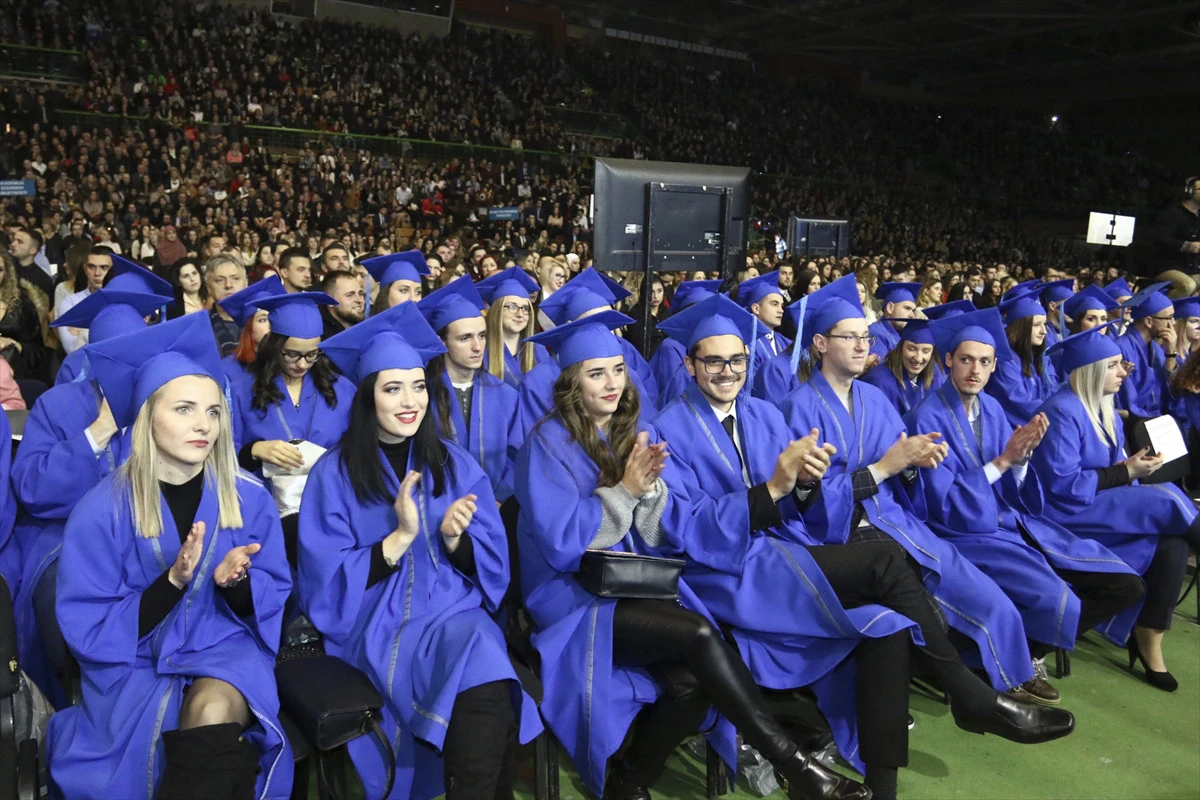 Edin Džeko diplomirao na Univerzitetu u Sarajevu