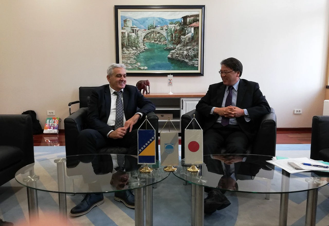 Japanac s obitelji došao u Mostar i otvorio tvrtku