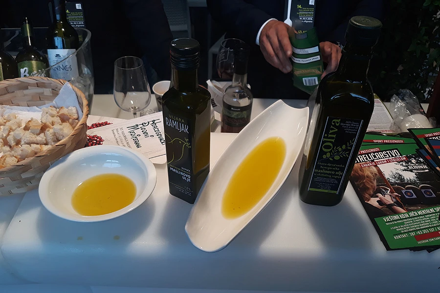 Hercegovci predstavili tradicionalne plodove na Danima mladog maslinovog ulja u Vodnjanu