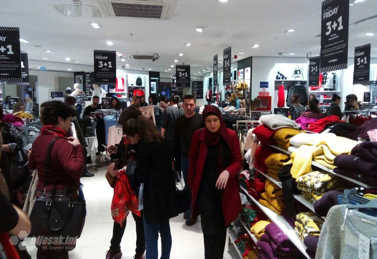 Kaos u gradu: Groznica Crnog petka zahvatila Mostar