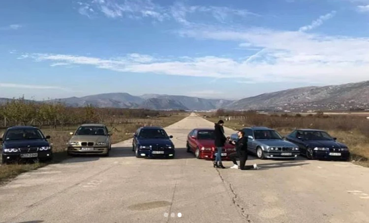 VIDEO | Rekla je ''Da'': Pala prosidba na mostarskoj pisti