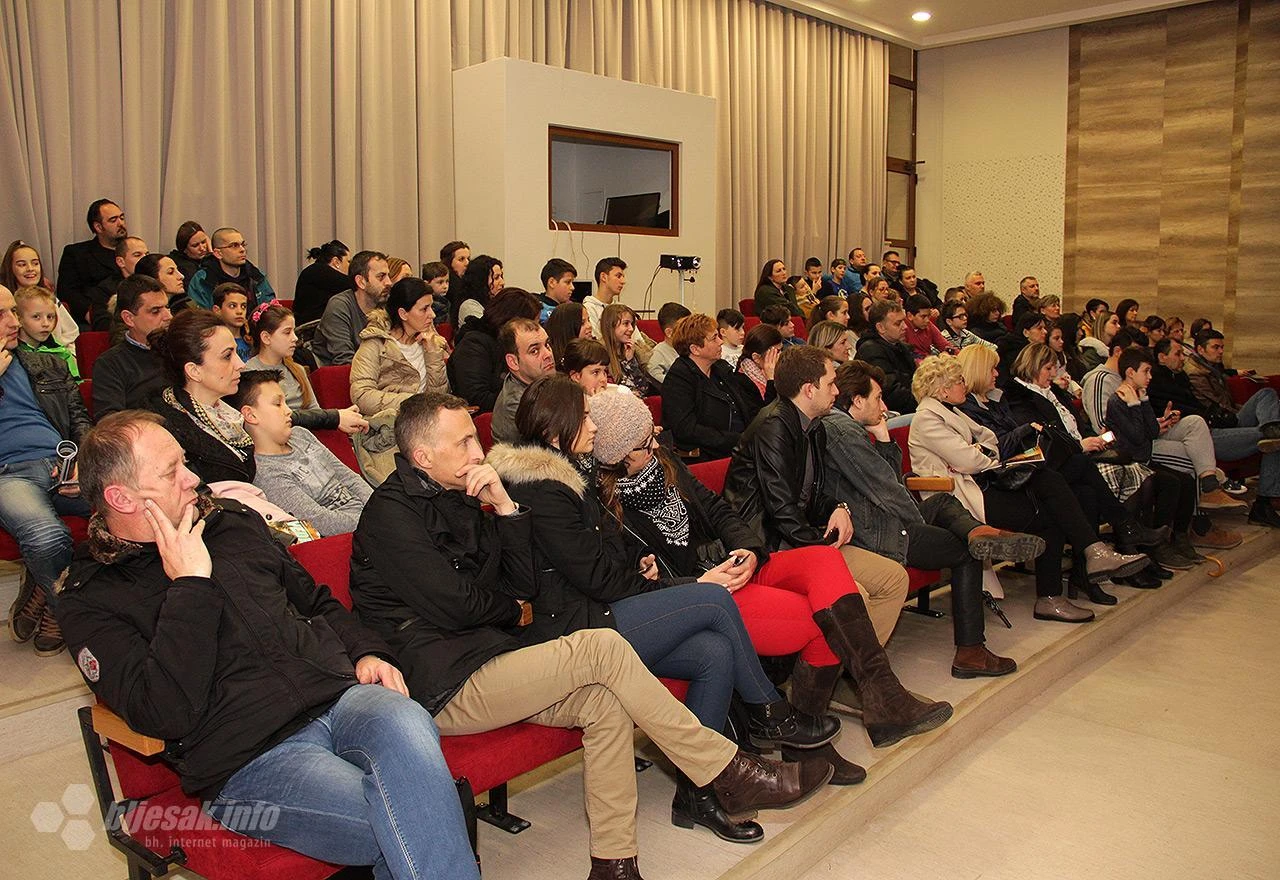 Ana Marić u Mostaru predstavlja prvu zbirku pjesama
