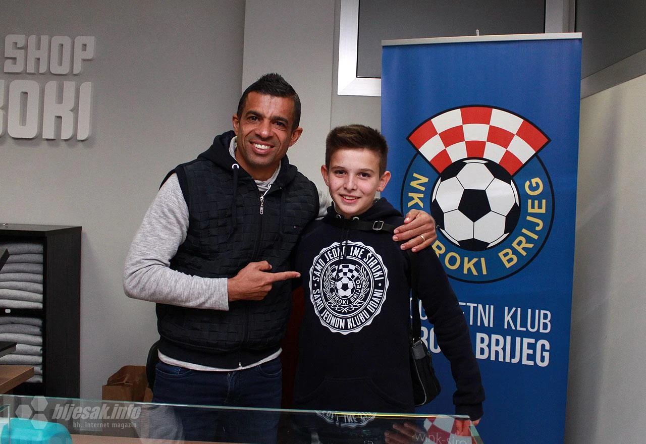 Navijači se družili s legendarnim Wagnerom od kojeg su dobili poklon za pamćenje
