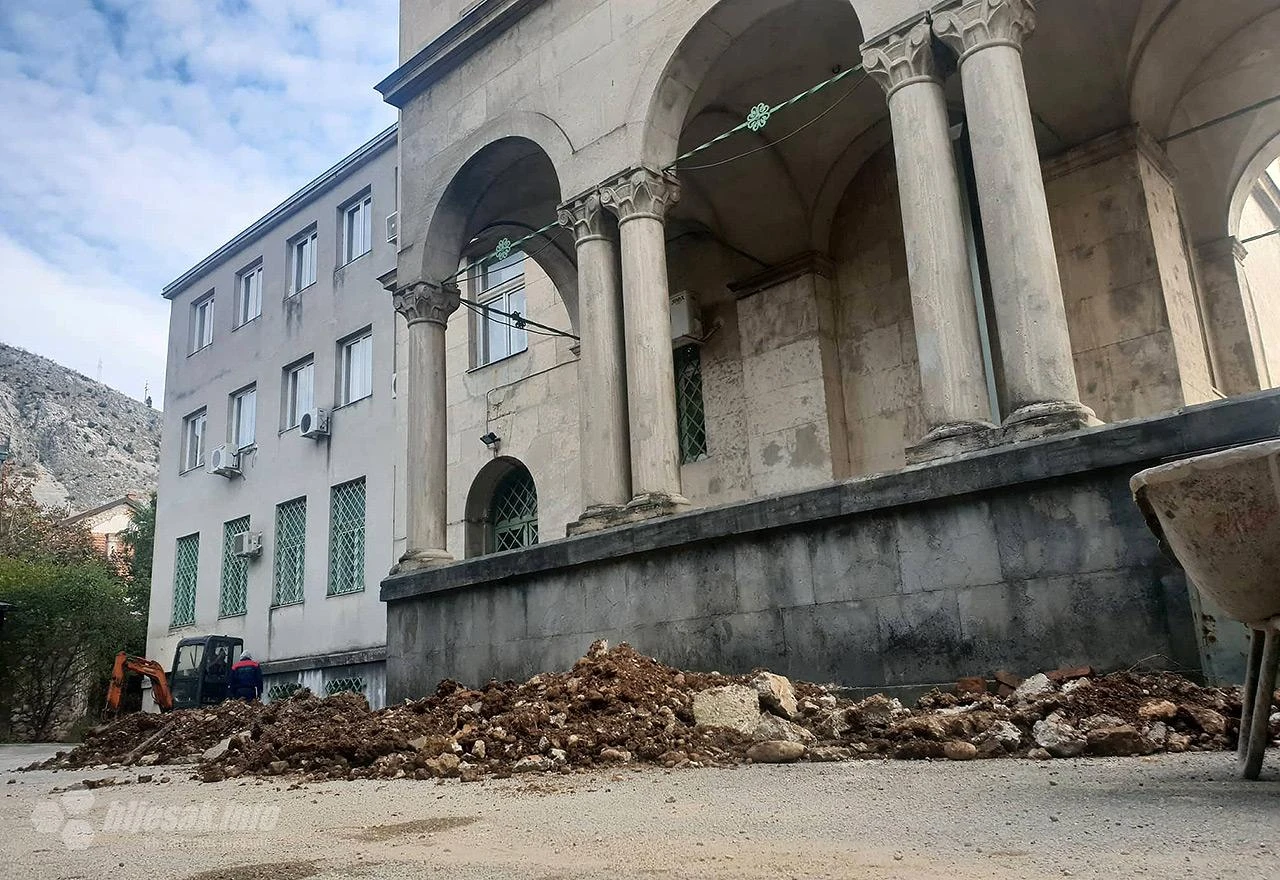 Prilikom radova na kolektorima pronađene kosti