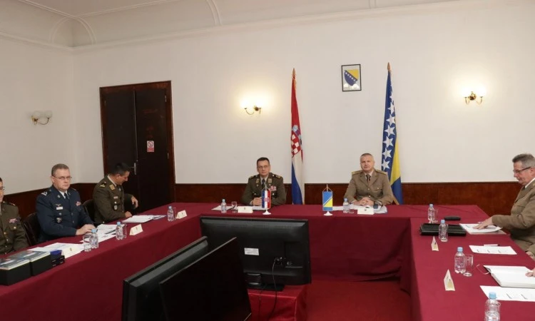 Vojska BiH želi učiti od hrvatske vojske