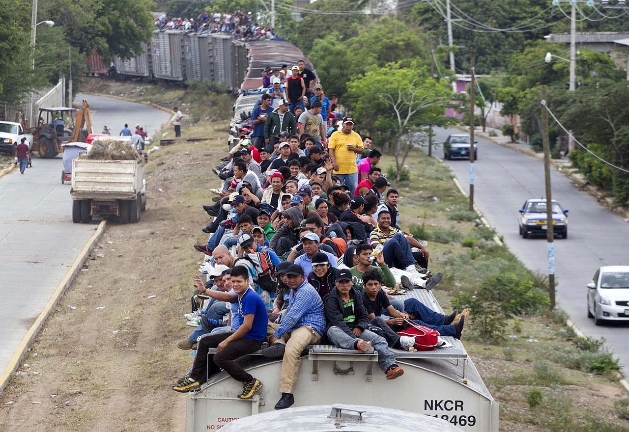 Karavan migranata se i dalje kreće ka Sjedinjenim Državama