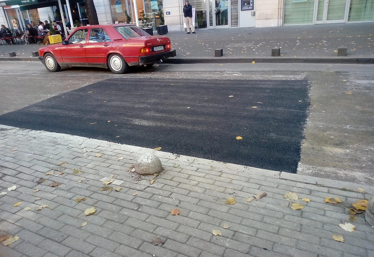 Krenulo ''krpanje'' rupa u Mostaru
