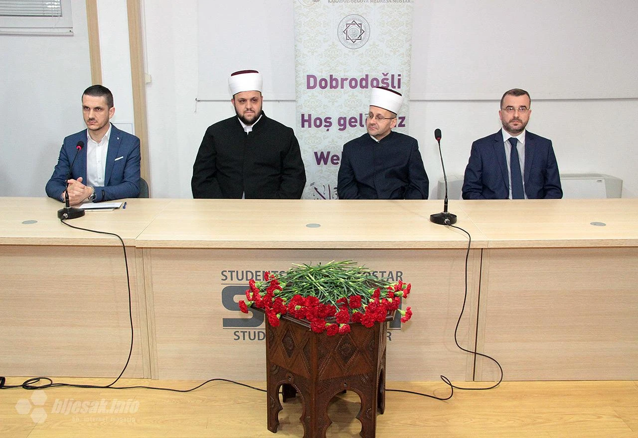 U Mostaru započela jednomjesečna manifestacija o poslaniku Muhammedu