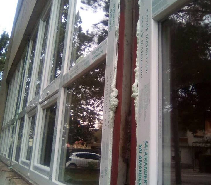 Školski prozori (bez razloga) zabrinuli roditelje