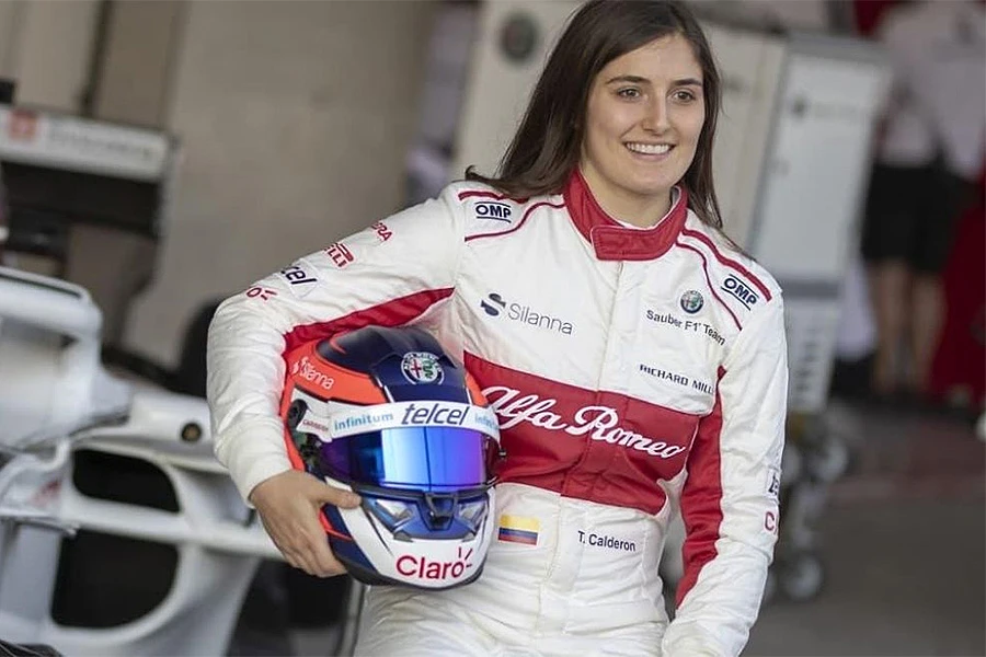 Lijepa Kolumbijka vozila bolid Formule 1