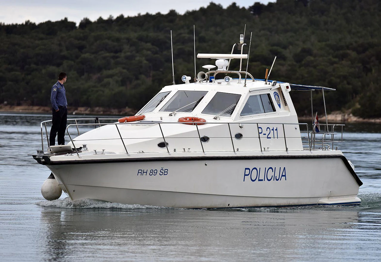 Policija u moru kod Orebića, Korčule i Mljeta pronašla 156 kilograma marihuane