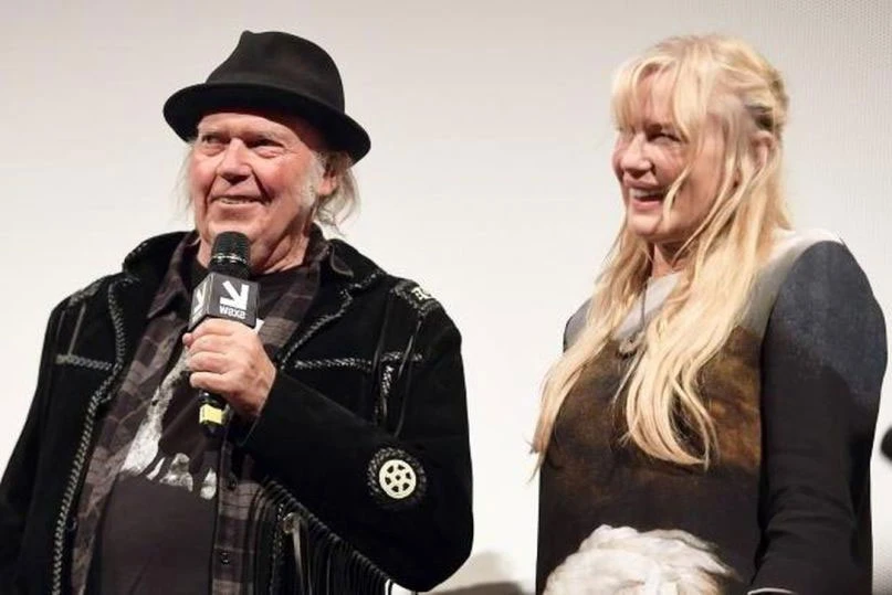 Neil Young oženio Daryl Hannah