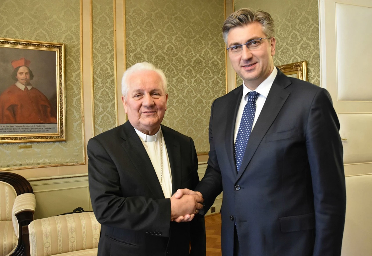 Plenković i Komarica podržali ''legitimne zahtjeve hrvatskog naroda za jednakopravnošću''