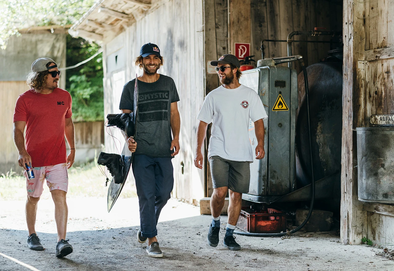 Napušteni kamenolom pretvoren u teren za wakeboarding   
