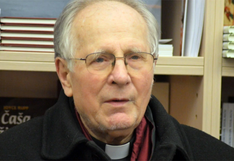 Umro Ivan Golub
