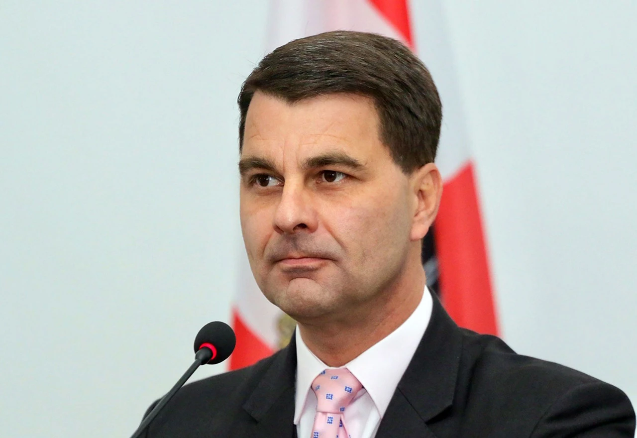 Poruka Austrije: Mijenjati Izborni zakon