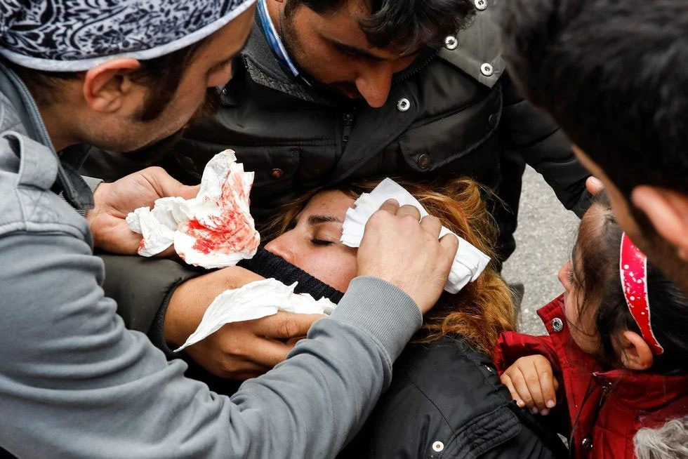 Neredi na granici: Tri migranta zadobila ozljede, među njima i dijete
