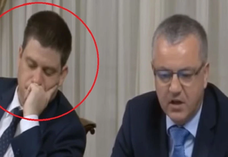 Ministar zaspao na sjednici Vlade