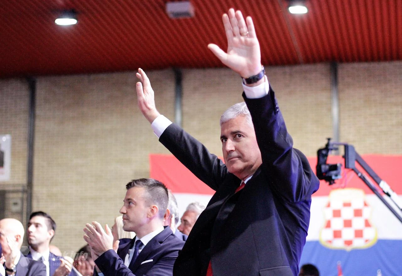 Čović upro prstom u tvorce Komšića i pokvario mu plan s uredom