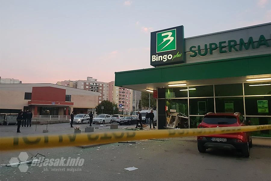 Policija na nogama: Pljačkaši bankomata pobjegli u tamnom Golfu