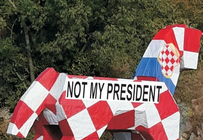 Fotomontaža: Trojanski konj iz Gabele nije poslao poruku Komšiću