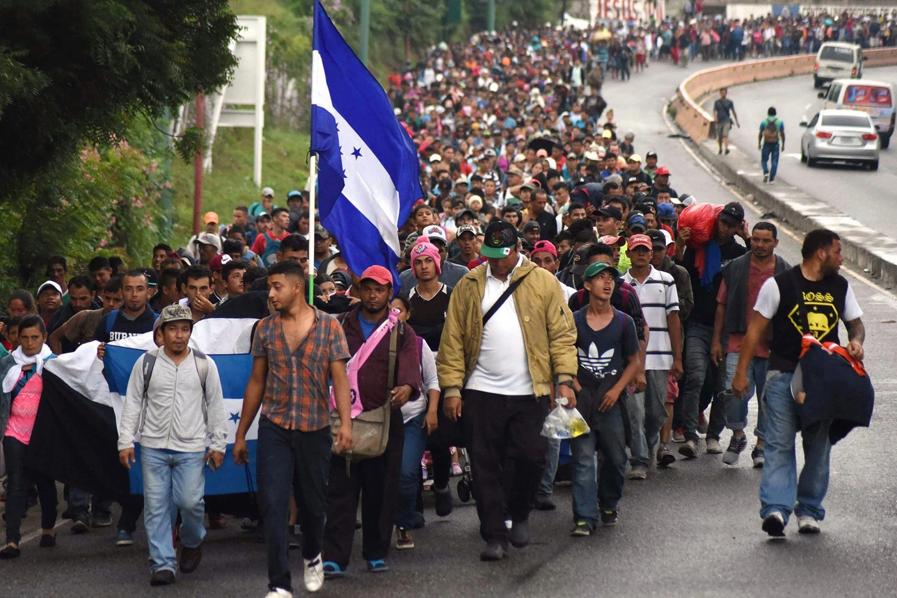 Migrantski val od tisuće migranata krenuo prema sjeveru