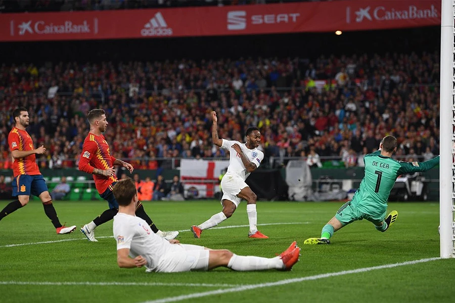  Španjolska - Engleska 2:3, Hrvatska ostala u igri
